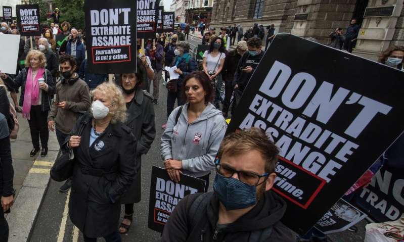 assange court battle